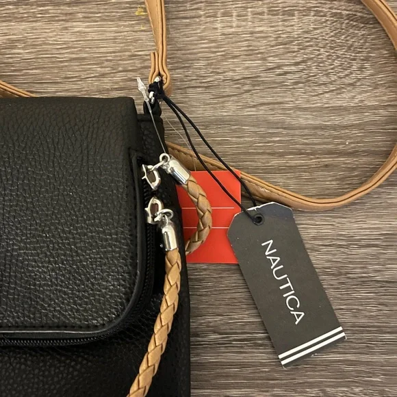 NWT Nautica Black and Tan Crossbody Bag - Picture 2 of 6